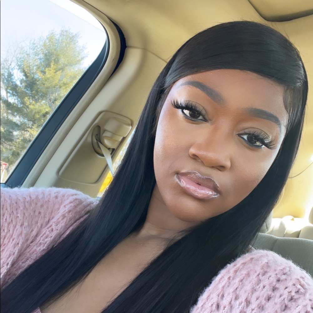 Meet your Posher, Ajee